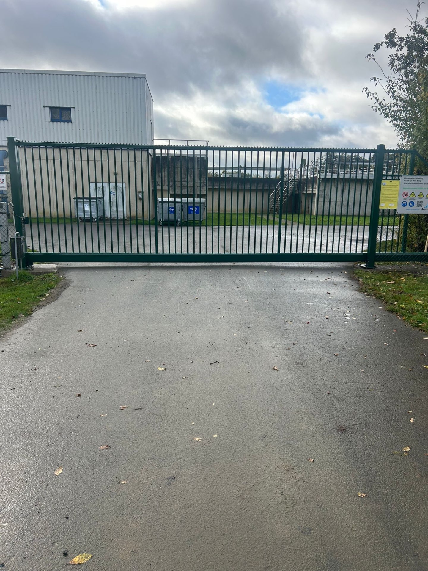 Nieuwe toegangspoort die we voor Aquafin op een andere site plaatsten